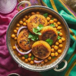 Aloo Tikki Chola